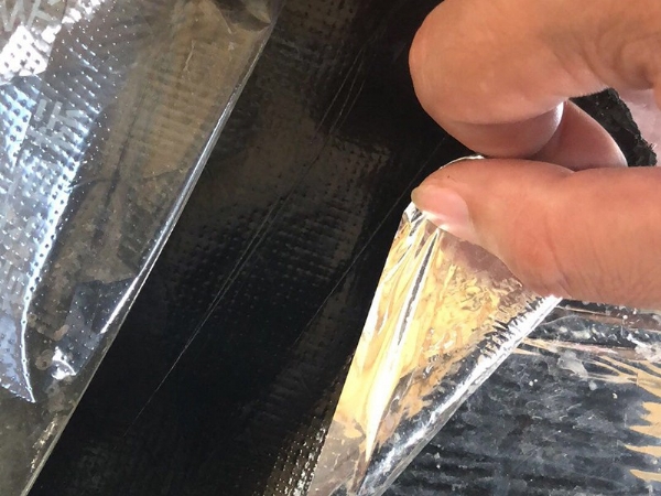 自粘防水卷材