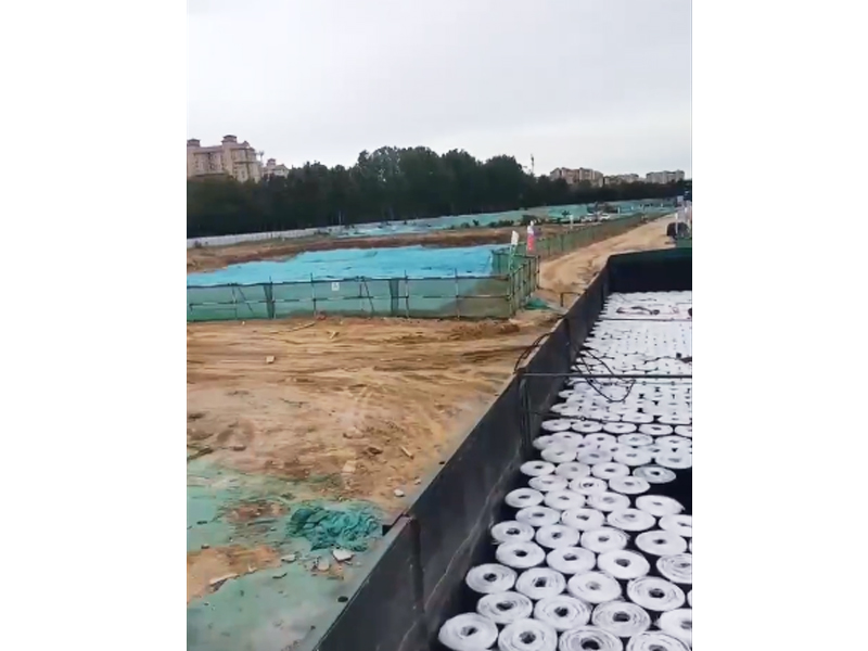 防水卷材施工